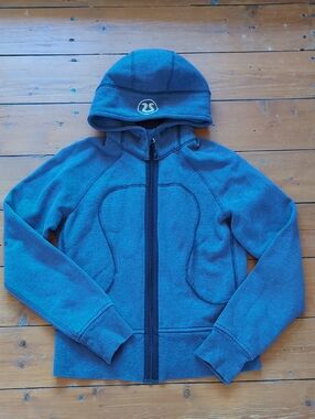 141-Lululemon athletica Blue Scuba Hoodie